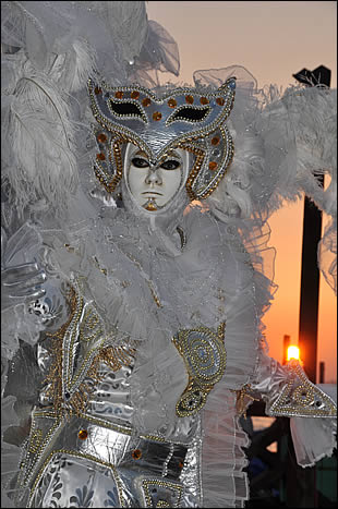 Photo au lever du soleil lors du carnaval de Venise